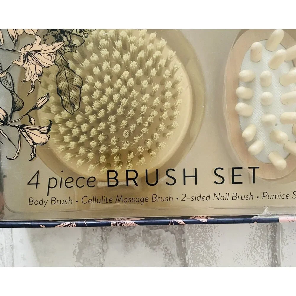 NWT Danielle Creations 4 Piece Bath Body Brush Set Exfoliating Spa Set